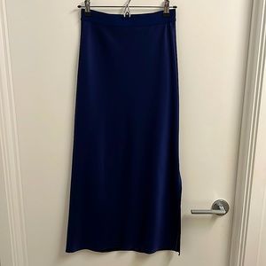 Theory Silk-Sateen Midi Skirt in Navy - XS